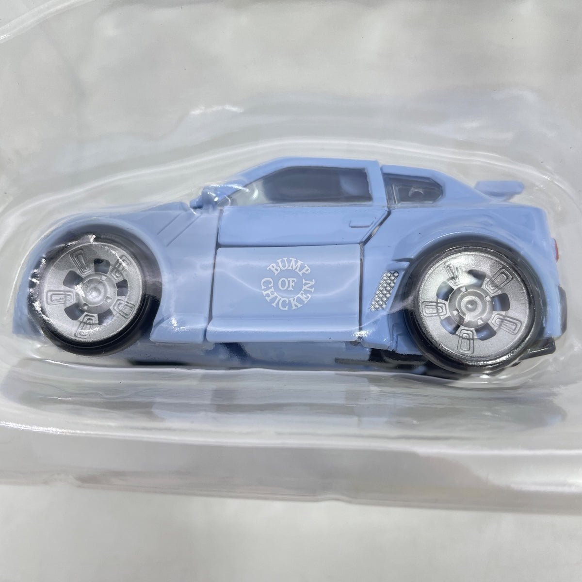 Figure TRANSFORMERS SONICBLUE BUMBLE & EXO-SUIT CHAMA BUMP OF CHICKEN