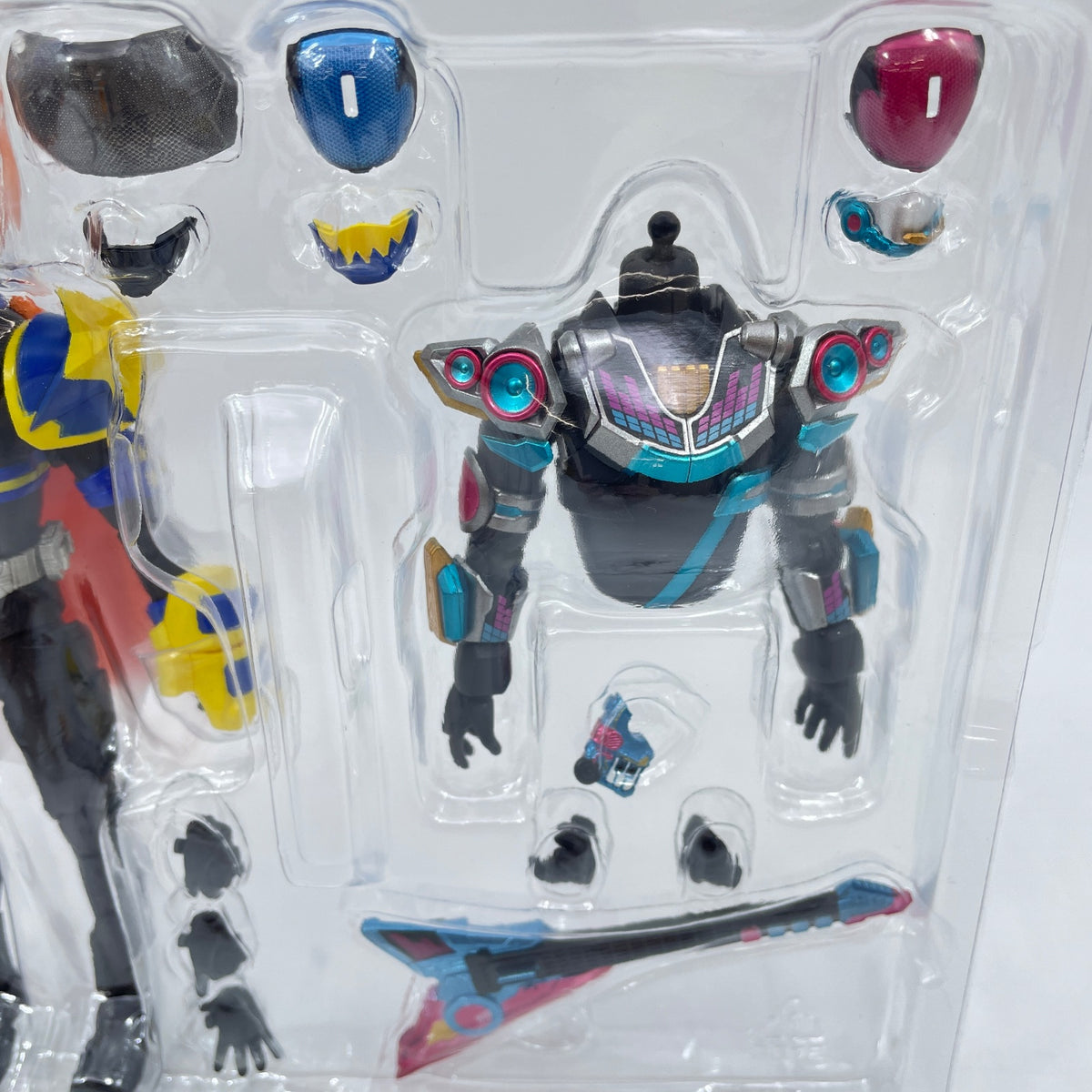 BANDAI S.H.Figuarts Kamen Rider PunkJack Monster Form Beat Form Action Figure