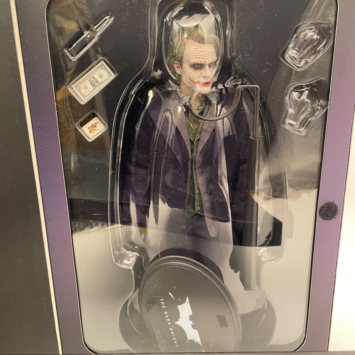 Hot Toys Movie Masterpiece The Dark Knight The Joker 1/6 MMS68 Action Figure