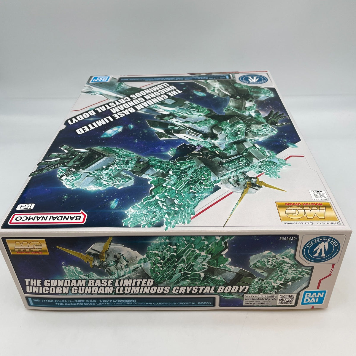 BANDAI MG 1/100 UNICORN GUNDAM Luminous Crystal Body Base Limited Model Kit