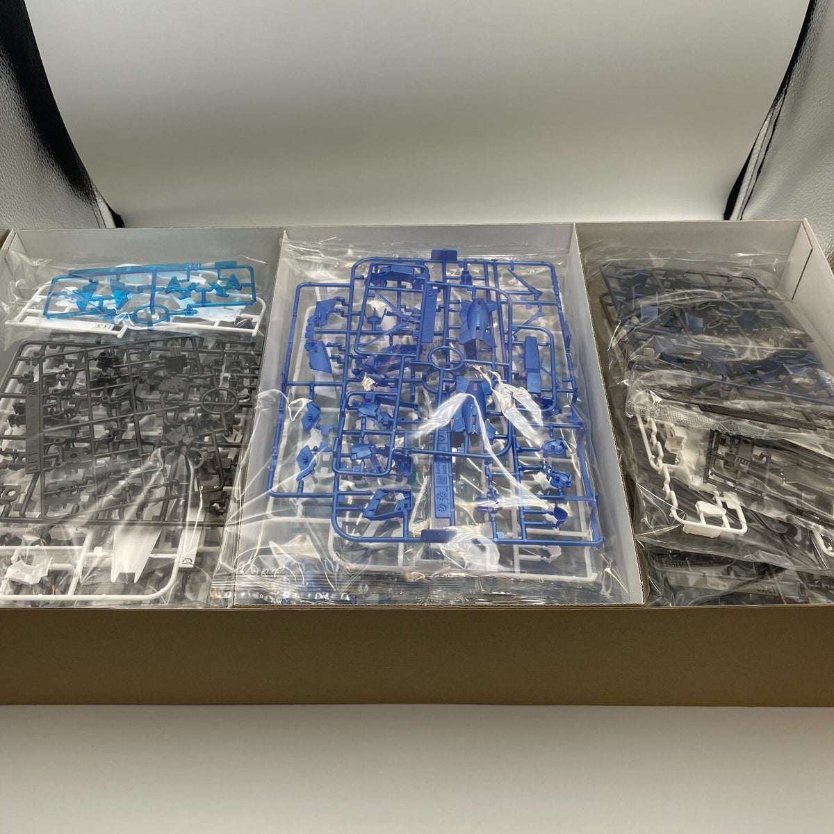 MG 1/100 Mobile Suit RX-0 Unicorn Perfectibility Gundam Base Figure Limited JP