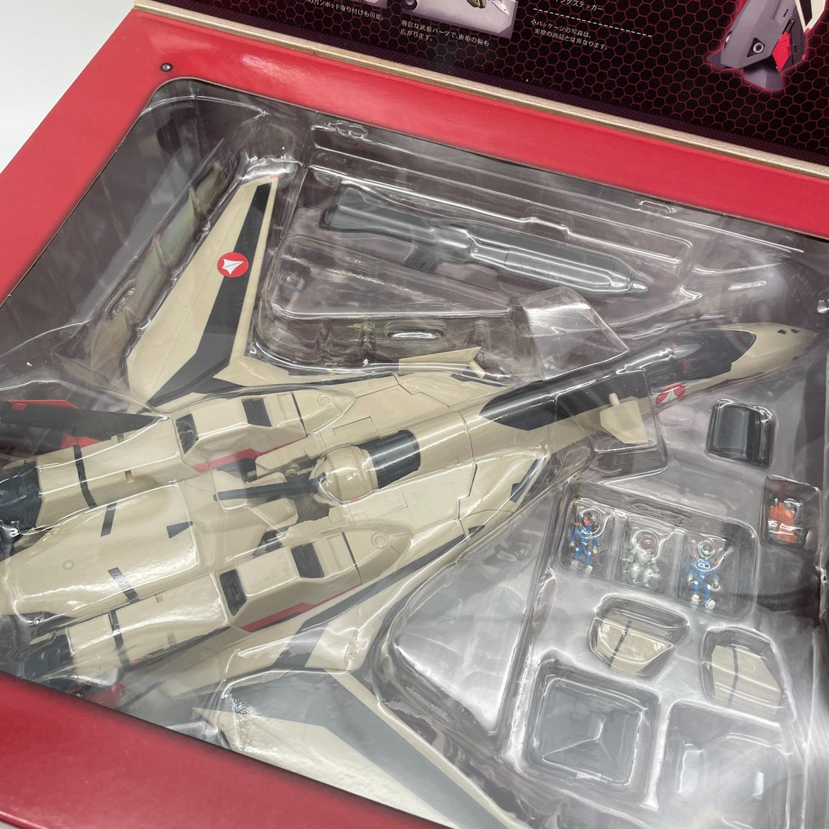 Macross Plus 1/60 Perfect deformation YF-19 with Fast Pack Action Figure Arcadia