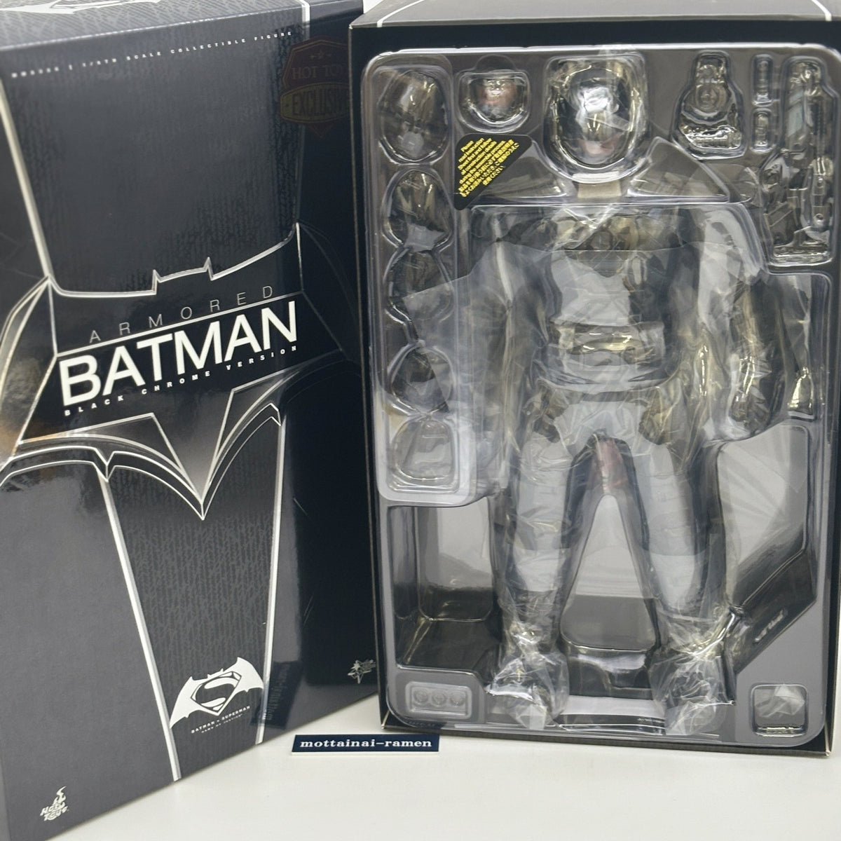 Movie Masterpiece Hot Toys MMS356 Armored Batman Black Chrome 1/6 Figure Japan