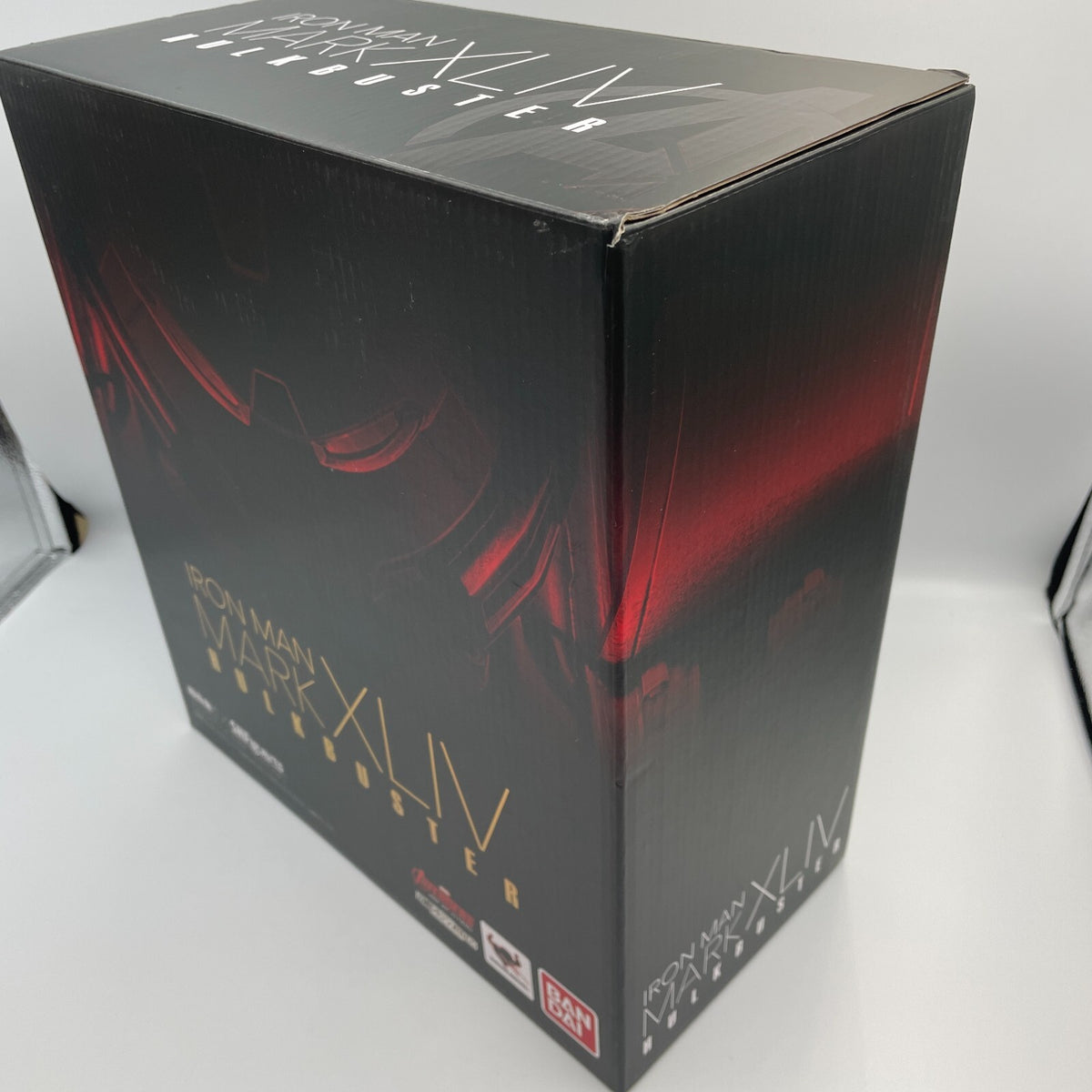 S.H. Figuarts x Chogokin Avengers Iron Man Hulk Buster MK44 Figure BANDAI Japan