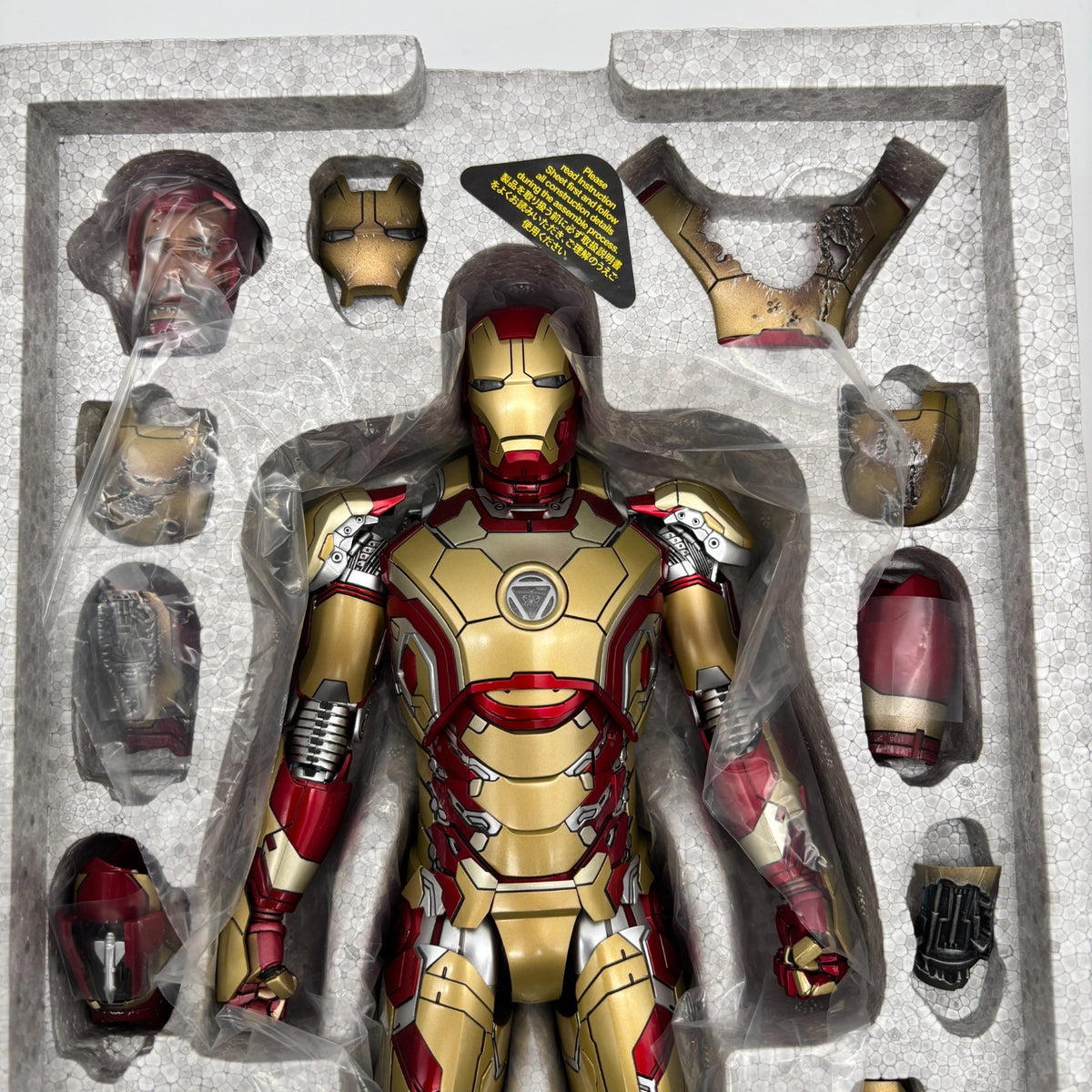 Iron Man 3 Mark 42 1/6 Figure Movie Masterpiece DIECAST HOT TOYS Japan