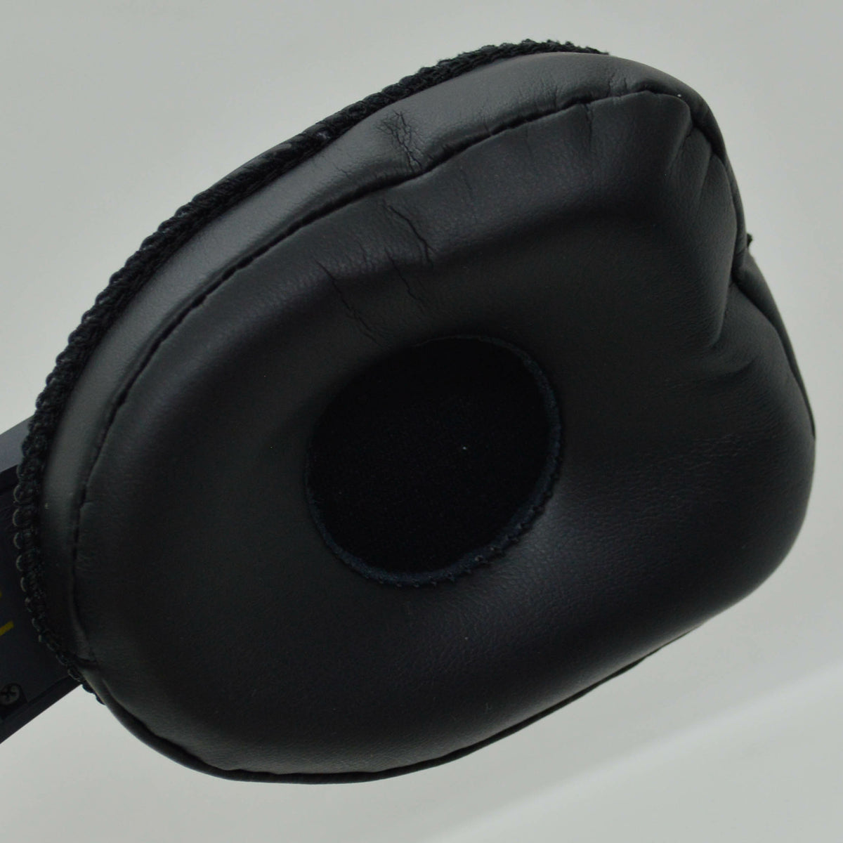 SOUND WARRIOR Semi-monitor Wired Headset SW-HP300 Black