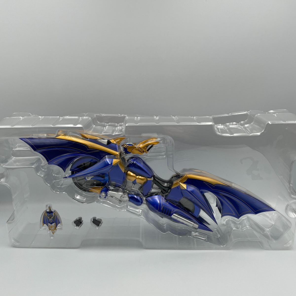 S.H.Figuarts Kamen Rider Ryuki Dark raider Action Figure BANDAI