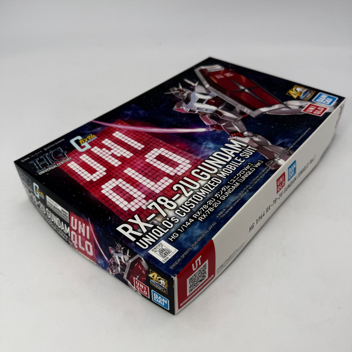 RX-78-2U Gundam UNIQLO Ver 40th Anniversary Bandai HG 1/144 Gunpla Model Kit