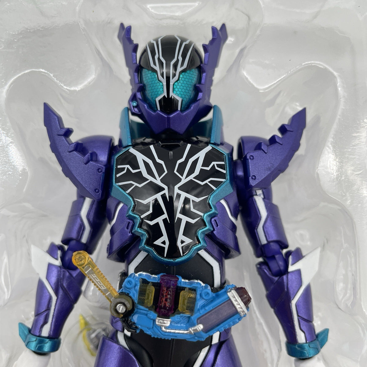 S.H.Figuarts Kamen Masked Rider Build ROGUE Action Figure BANDAI Japan Import