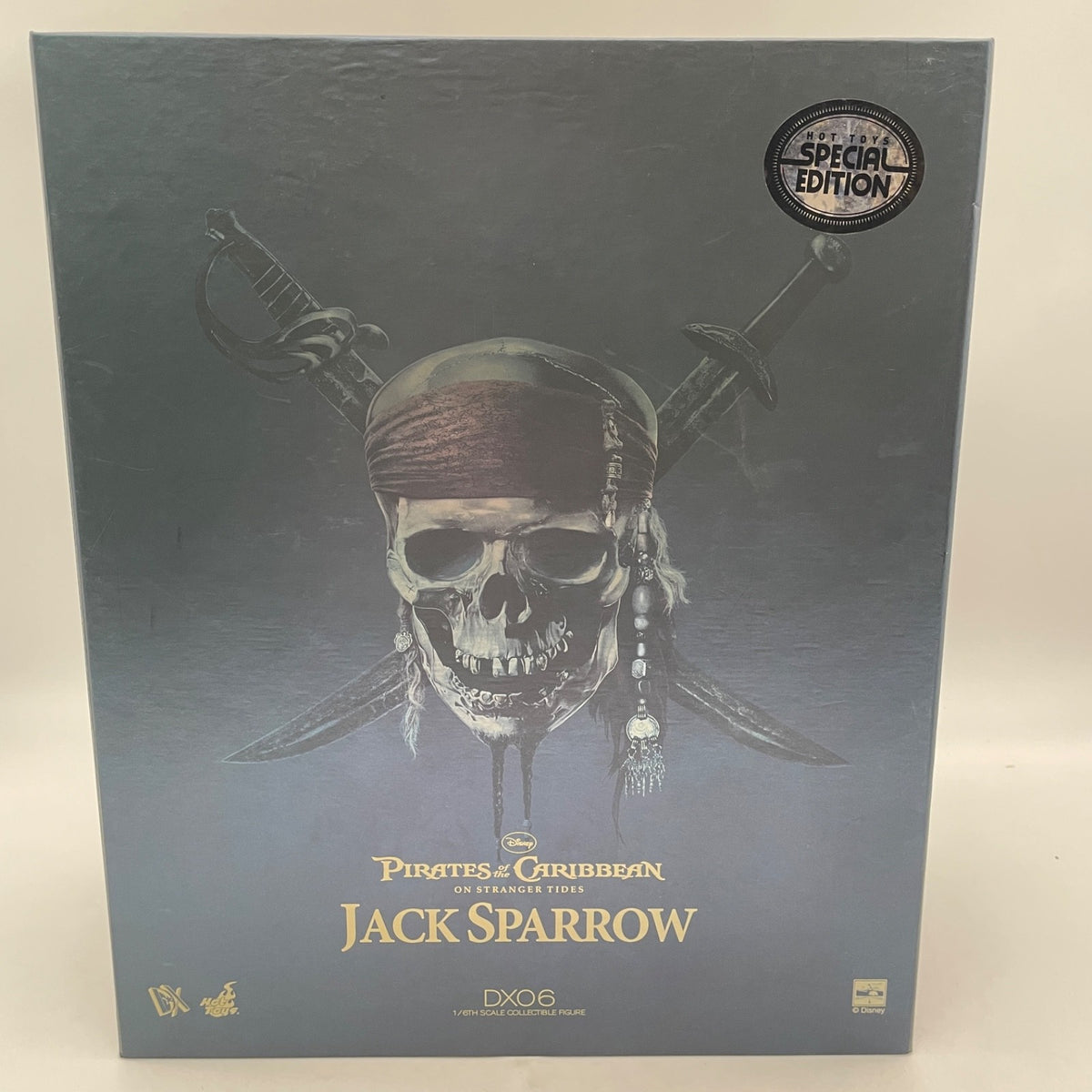 Hot Toys Captain Jack Sparrow Pirates of the Caribbean Special Edition Figure