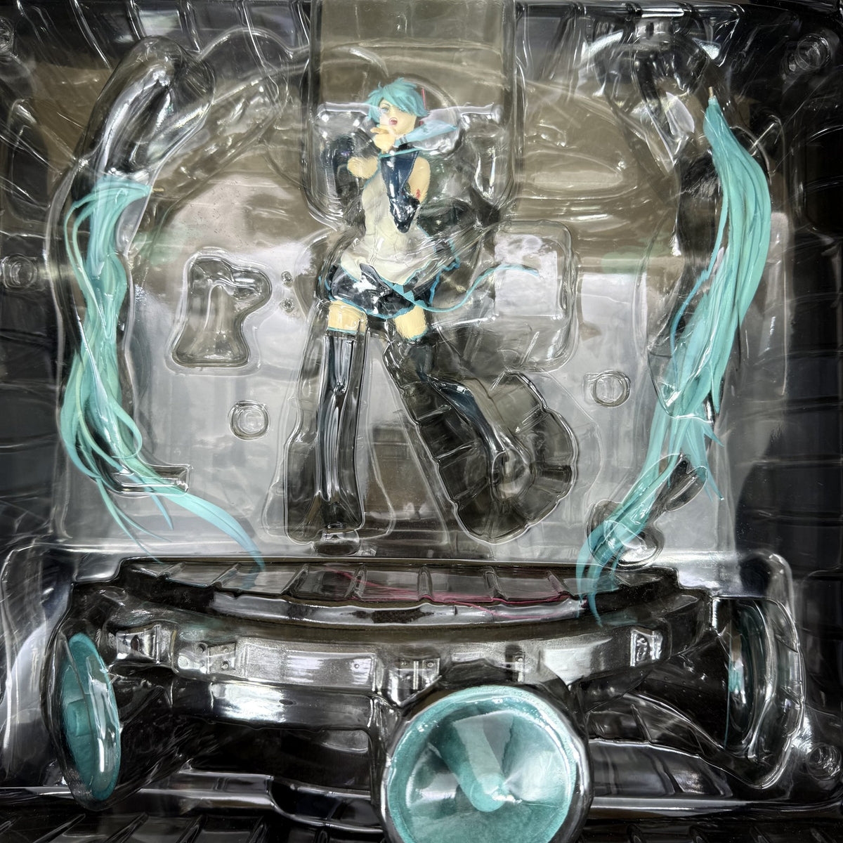 Hatsune Miku Love is War Ver. DX 1/8 Scale Figure Good Smile Company