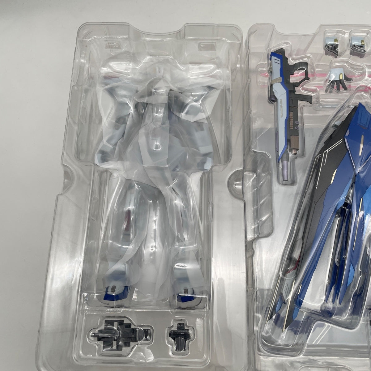 Freedom Gundam CONCEPT2 Action Figure METAL BUILD Mobile Suit Gundam SEED Bandai