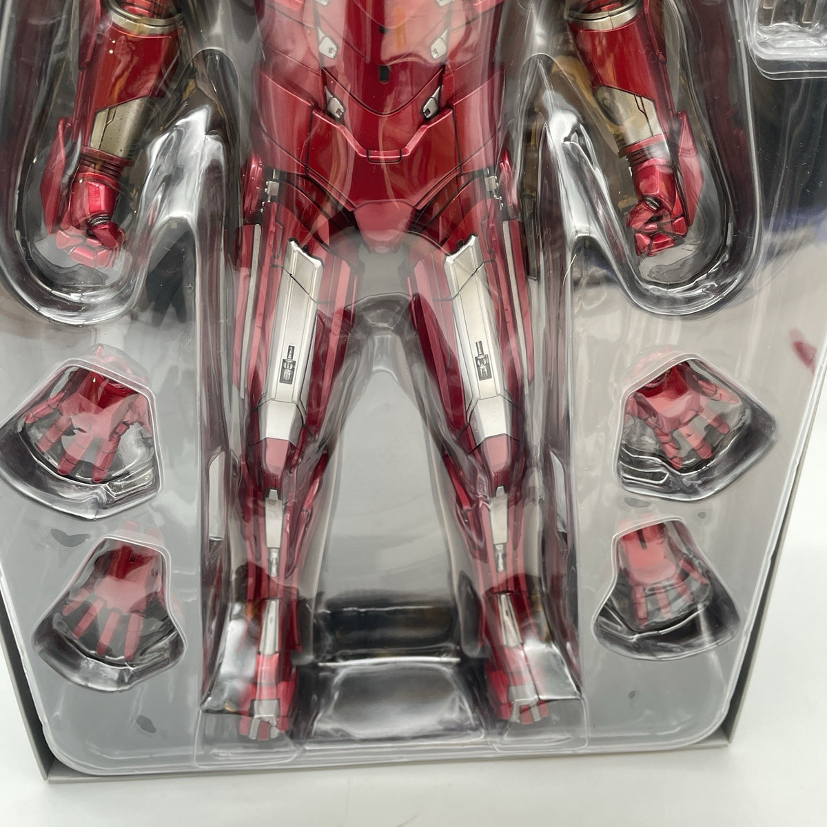 Hot Toys Movie Masterpiece Iron Man 3 Mark 33 Silver Centurion Figure MMS213