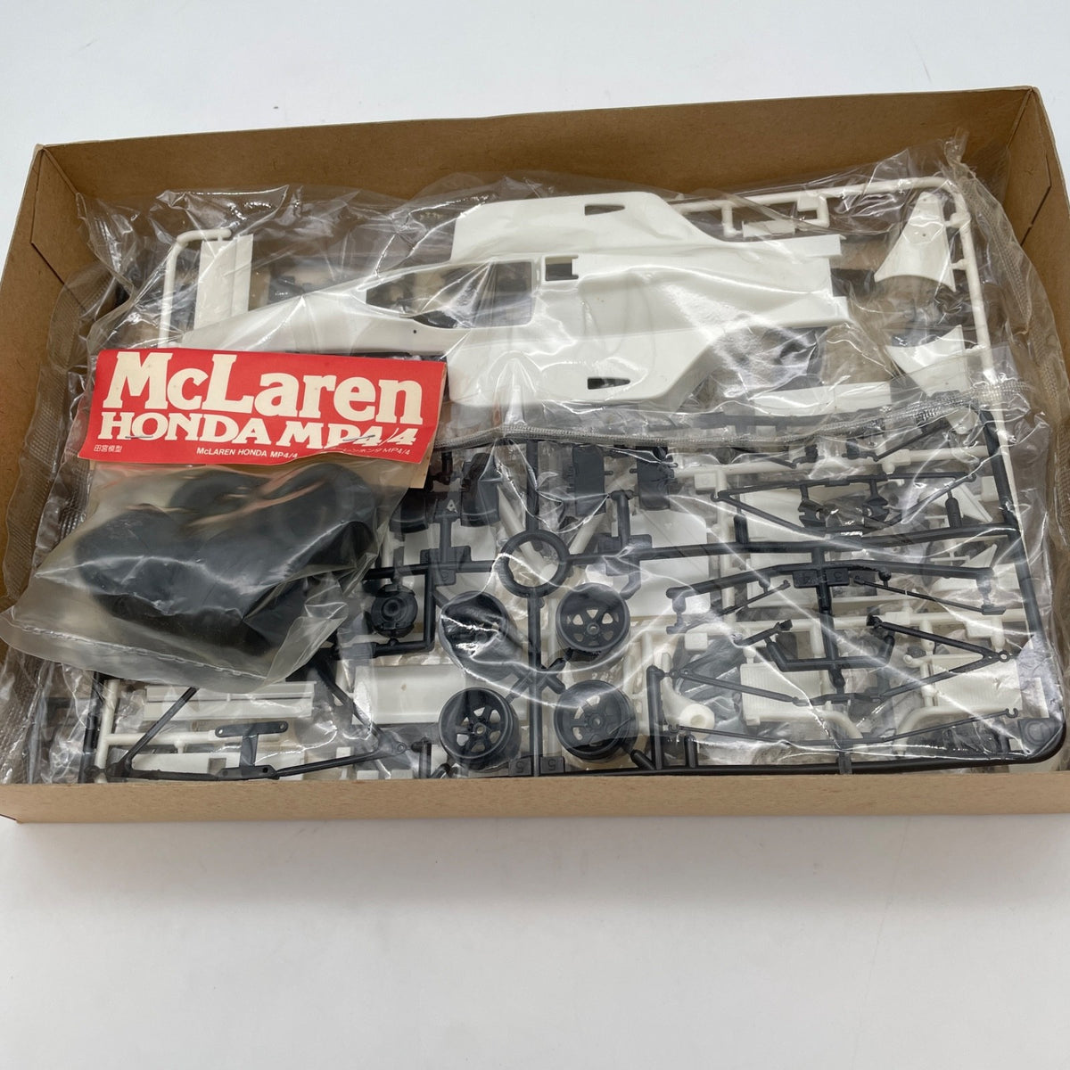 TAMIYA 1/20 Grand Prix Collection NO.22 McLaren Honda MP4/4 Plastic model