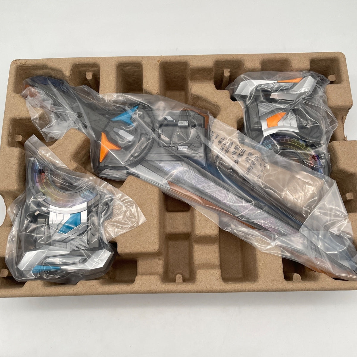 BANDAI Kamen Rider Geats DX Command Twin Buckle Raging Sword Pretend Hero Toy