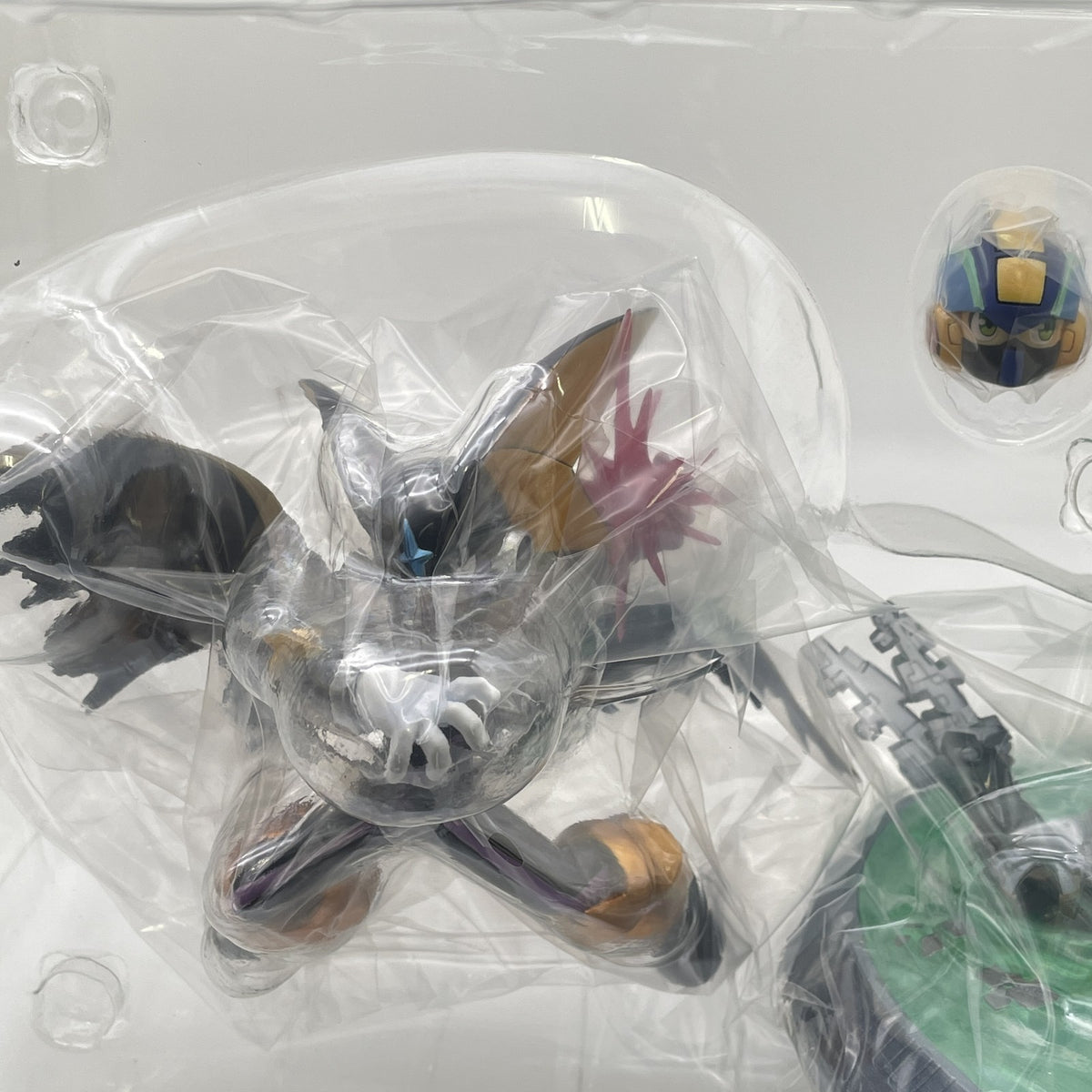 Game Characters Collection DX Rockman EXE Rockman vs Forte Figure MegaHouse