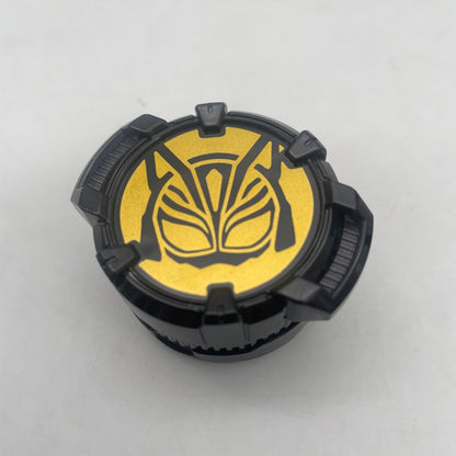 BANDAI Kamen Rider Geats DX Beat Raise Buckle Figure