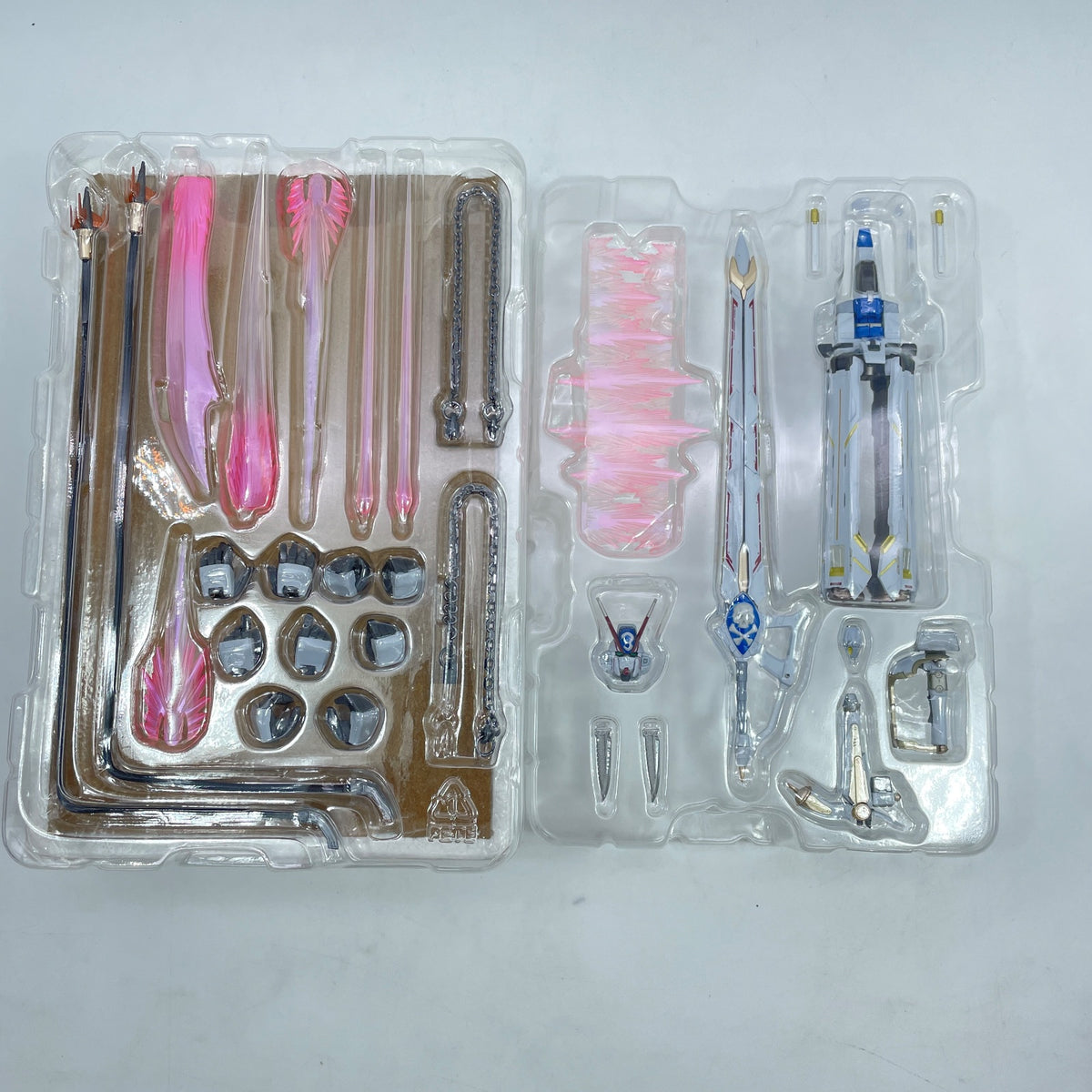 Figure METAL BUILD Crossbone Gundam X3 Mobile Suit Crossbone Gundam Limited