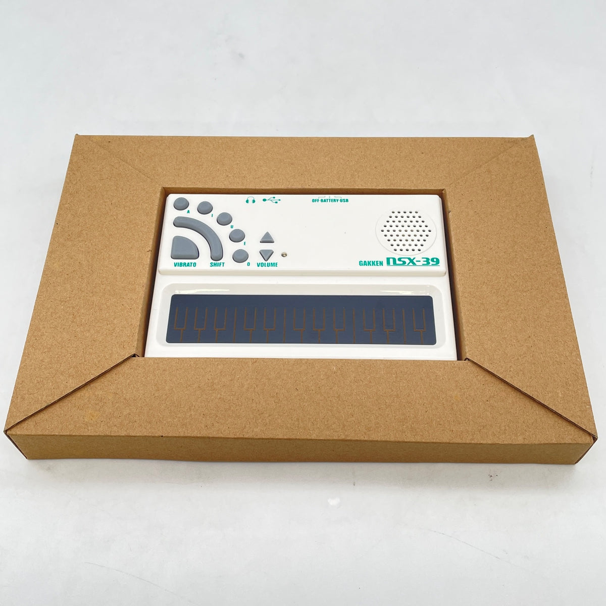 Miku Hatsune Pocket Miku Singing Keyboard NSX39 YAMAHA Vocaloid Gakken JP w/Box