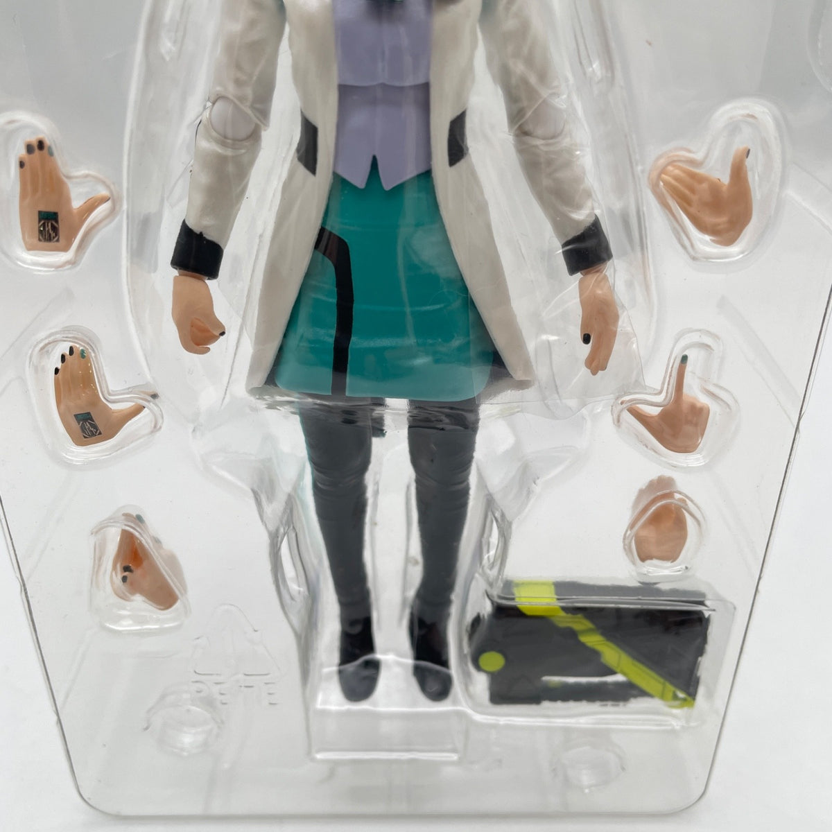 S.H.Figuarts Kamen Rider Zero-One Is Izu Action Figure BANDAI