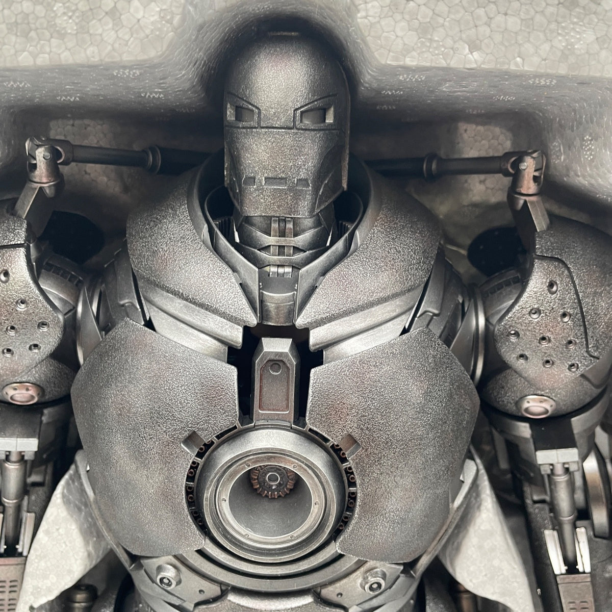 Hot Toys Marvel Iron Man IRON MONGER 1/6 Action Figure Movie Masterpiece MMS164