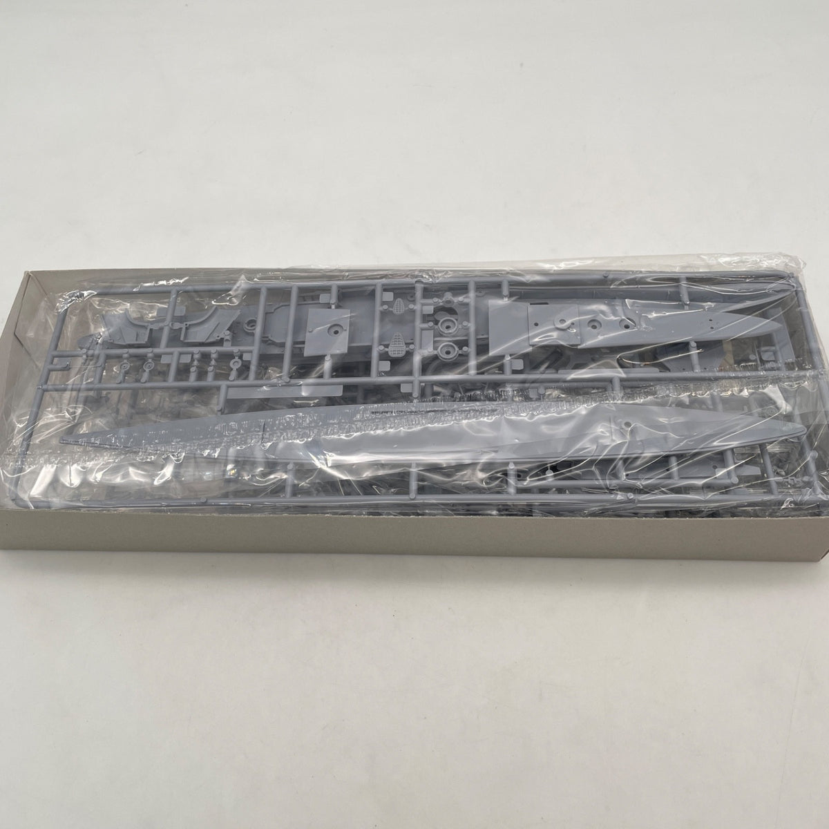 Aoshima 1/700 Scale Waterline Model Kit WWII IJN Japanese Heavy Cruiser Takao JP