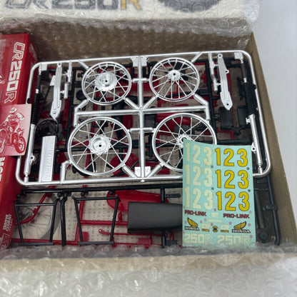 TAMIYA 1/12 Honda CR250R Motocrosser Motorcycle Series No.11 Display Model Kit