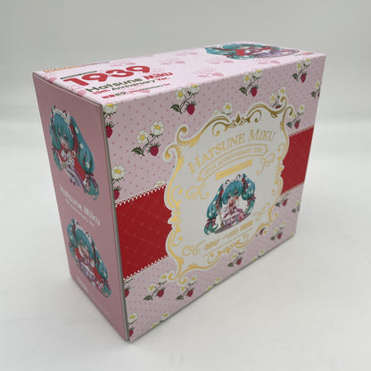 Nendoroid Hatsune Miku 15th Anniversary Ver. Strawberry Dress Japan Import