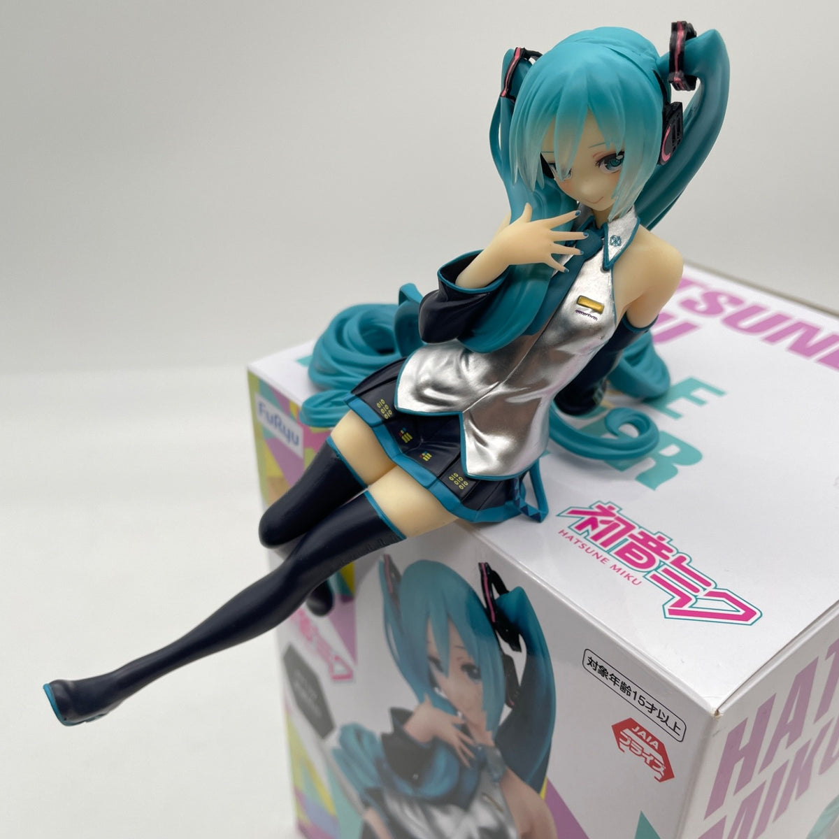 FuRyu Hatsune Miku Noodle Stopper Pearl Color ver. Figure VOCALOID