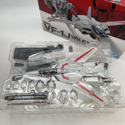 BANDAI DX Chogokin Macross VF-1J Valkyrie Hikaru Ichijo Limited Figure BANDAI