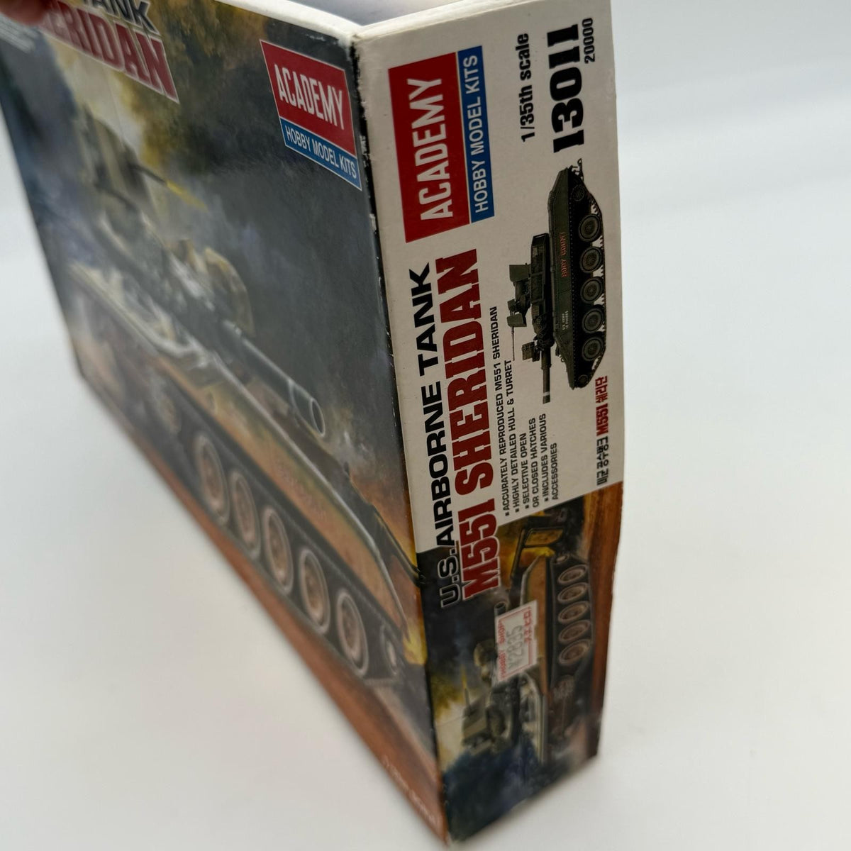 U.S.AIRBORNE TANK M551 Sheridan Model Kit JAPAN