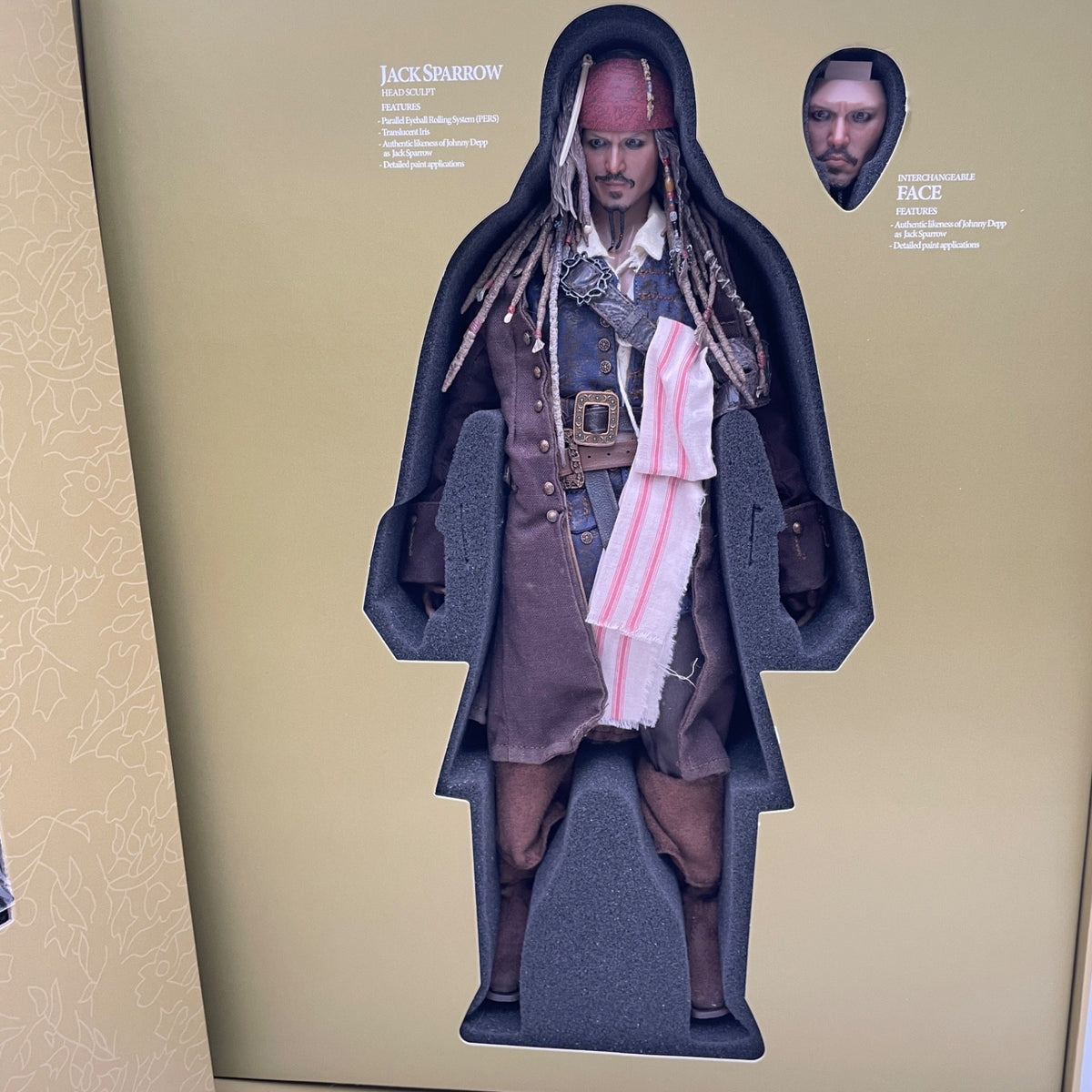 Hot Toys Captain Jack Sparrow Pirates of the Caribbean Special Edition Figure