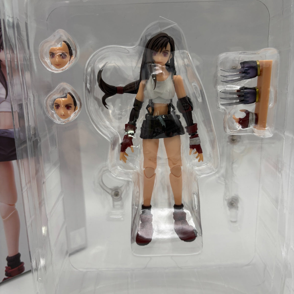 Final Fantasy VII Bring Arts Tifa Lockhart Mythril Claws Ver. Figure SQUARE ENIX