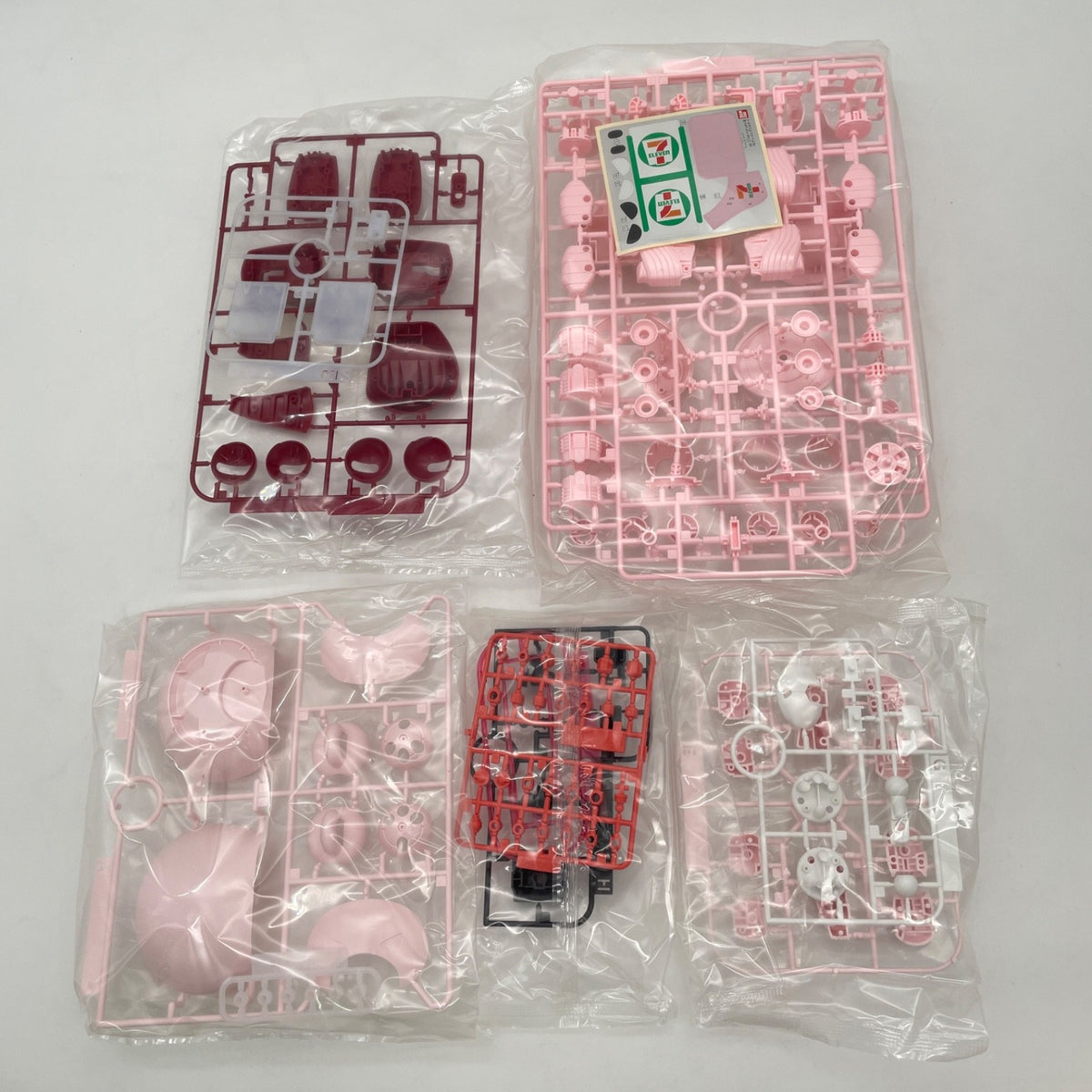 BANDAI x 7-Eleven 1/144 HG Beargguy III 7-11 Color Limited Edition Gunpla Japan