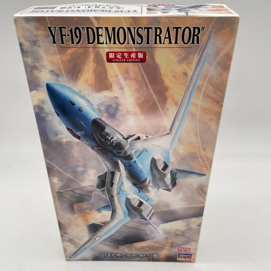 Hasegawa 1/72 YF-19 demonstrator Hobby Kits Japan seller
