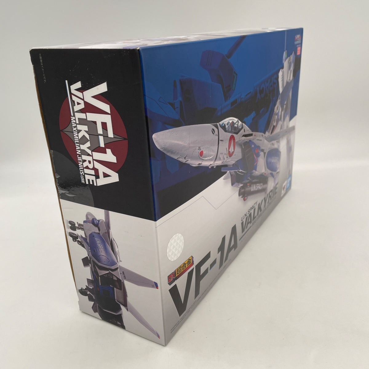 VF-1A Valkyrie Maximilian Jenius Machine Action Figure Macross DX Chogokin Japan
