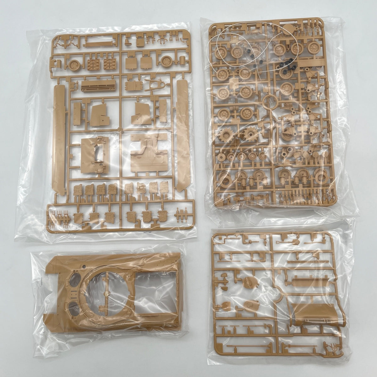 1/35 Israeli Tank Military M51 Super Shaman Plastic Model Kit TAMIYA Japan