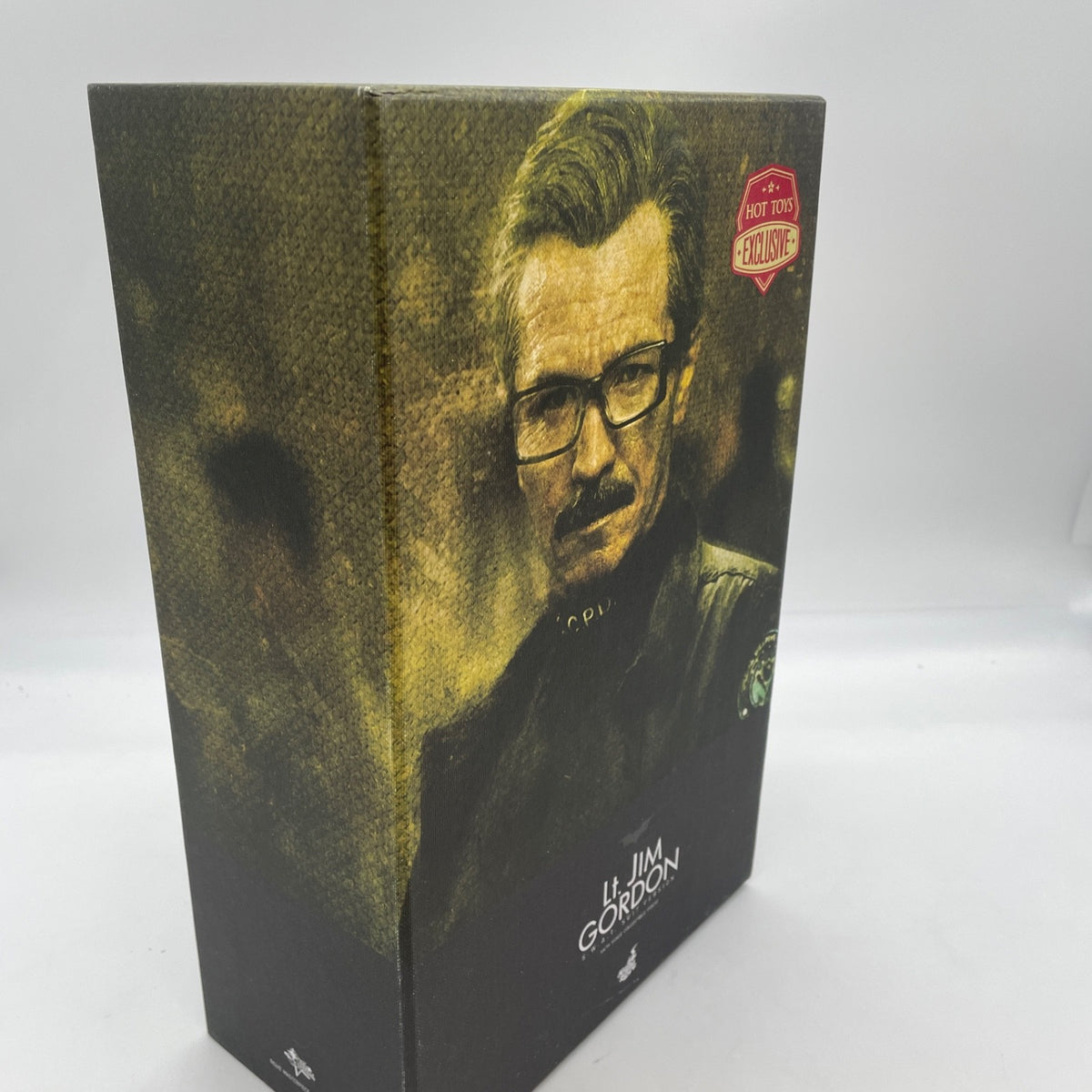 Hot Toys The Dark Knight 1Jim Gordon GCPD S.W.A.T Suit Ver. 1/6 Figure