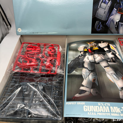 PG 1/60 RX 178 Gundam Mk II AEUG Color Zeta Gundam Model Kit BANDAI