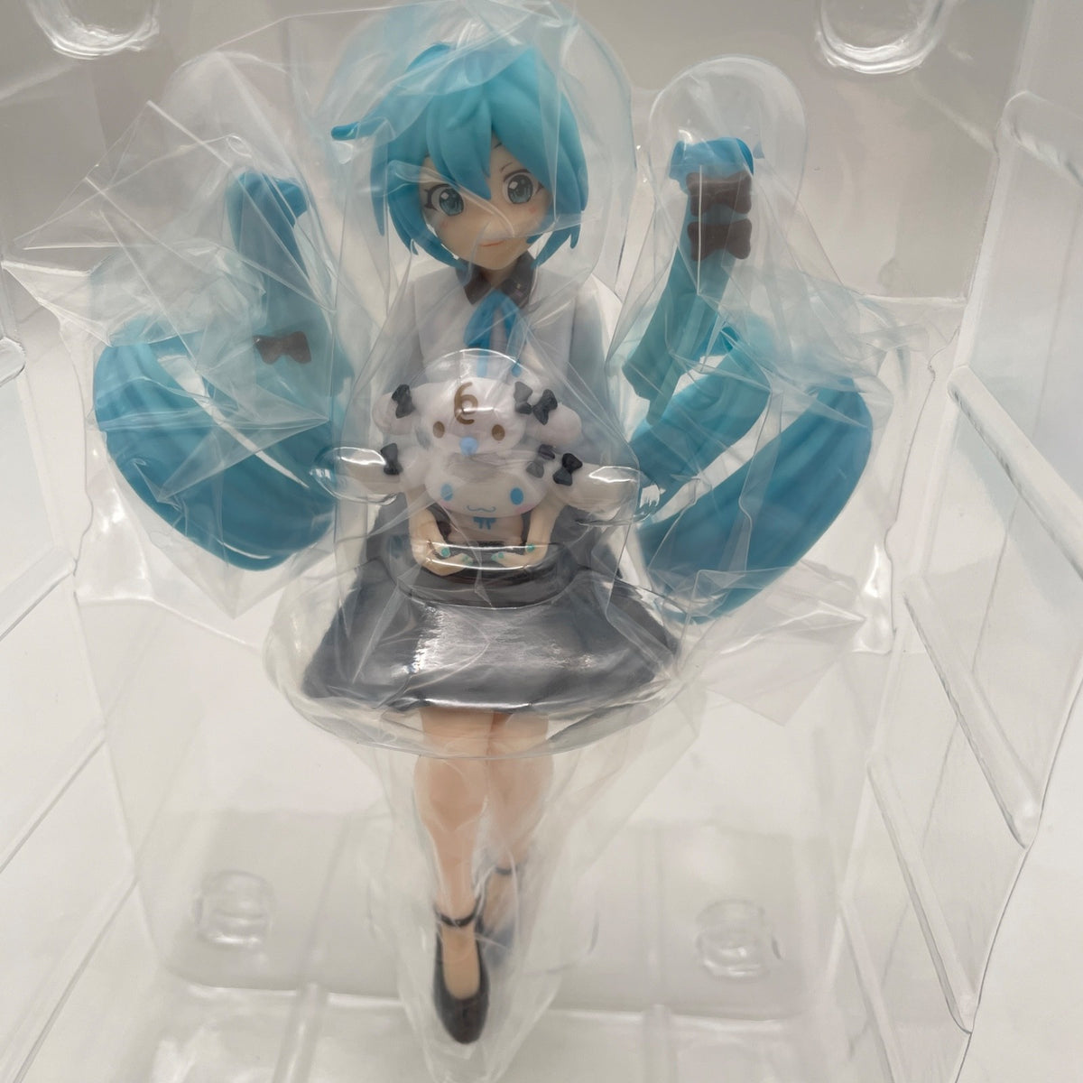 Hatsune Miku x Cinnamoroll Milk Chokonose Premium Figure SEGA from JP
