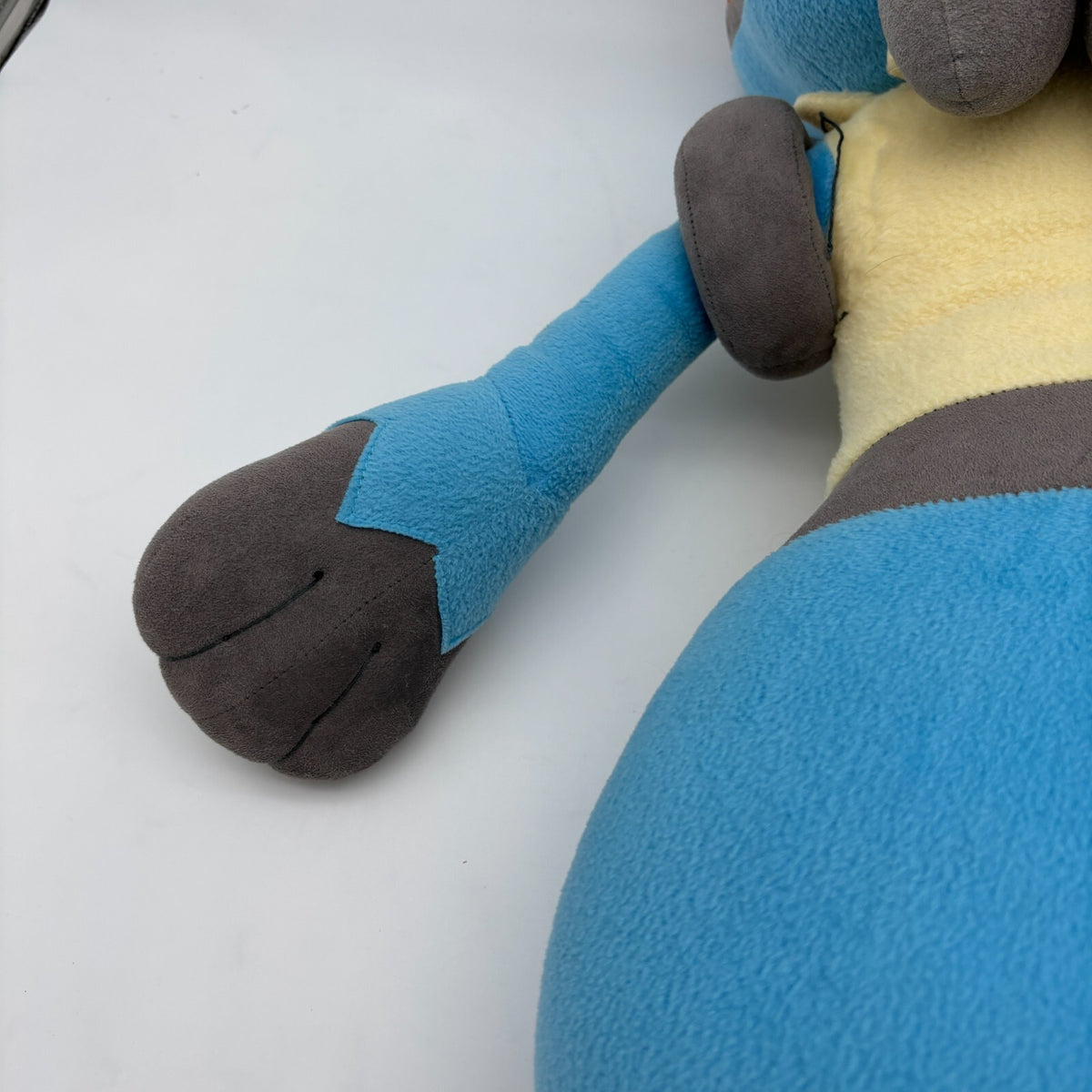 Pokemon Center Online Limited Life-Size Lucario Jumbo Plush 1/1