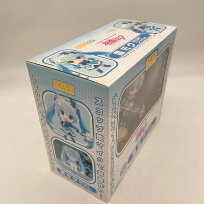Hatsune Miku Snow Miku Fluffy Coat Ver. Good Smile Company Nendoroid JAPAN