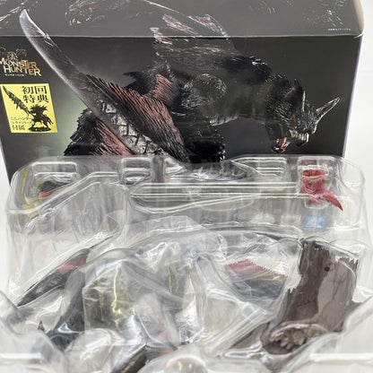 S.H.Monster Arts Monster Hunter World Iceborne Nargacuga Figure Bandai Japan Toy