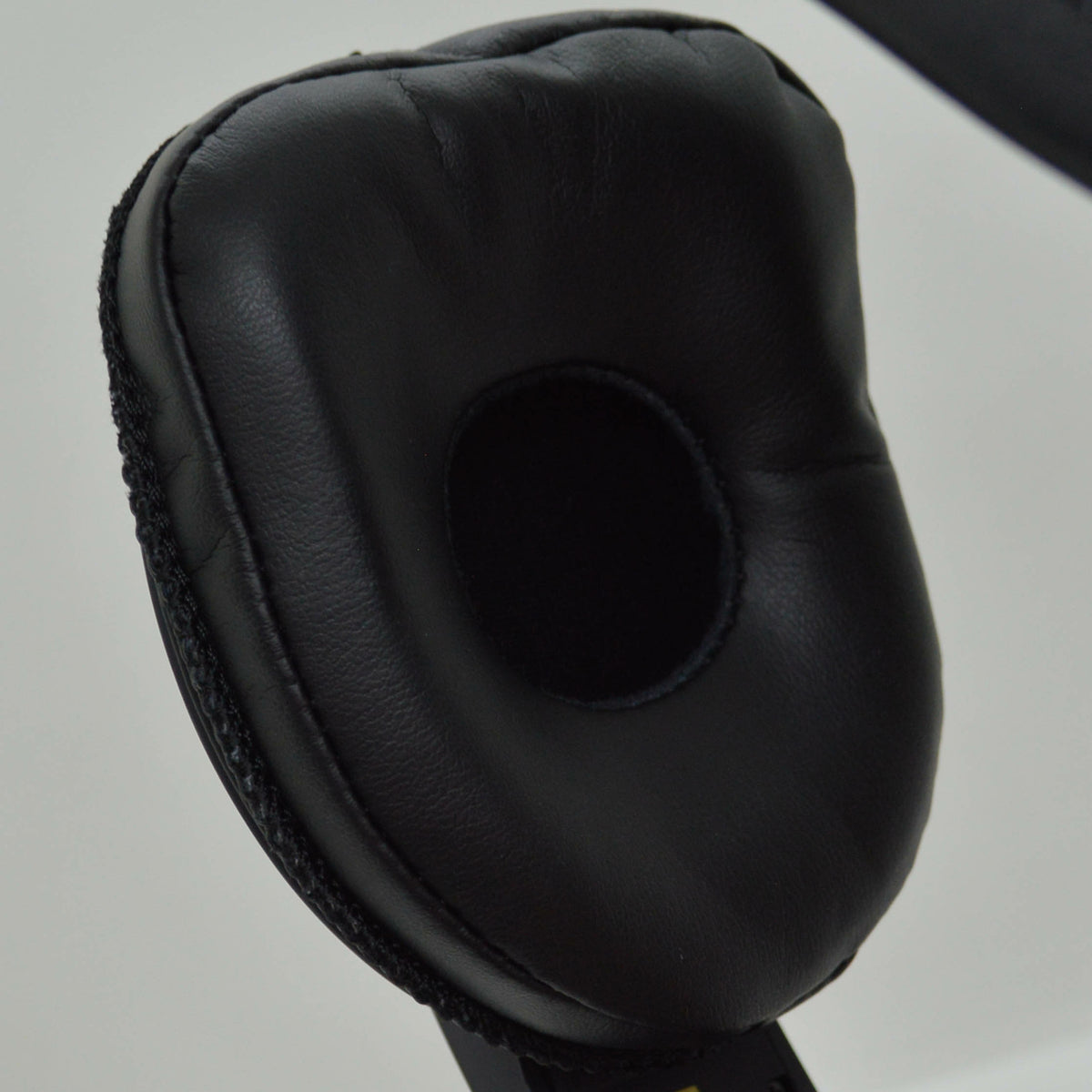SOUND WARRIOR Semi-monitor Wired Headset SW-HP300 Black
