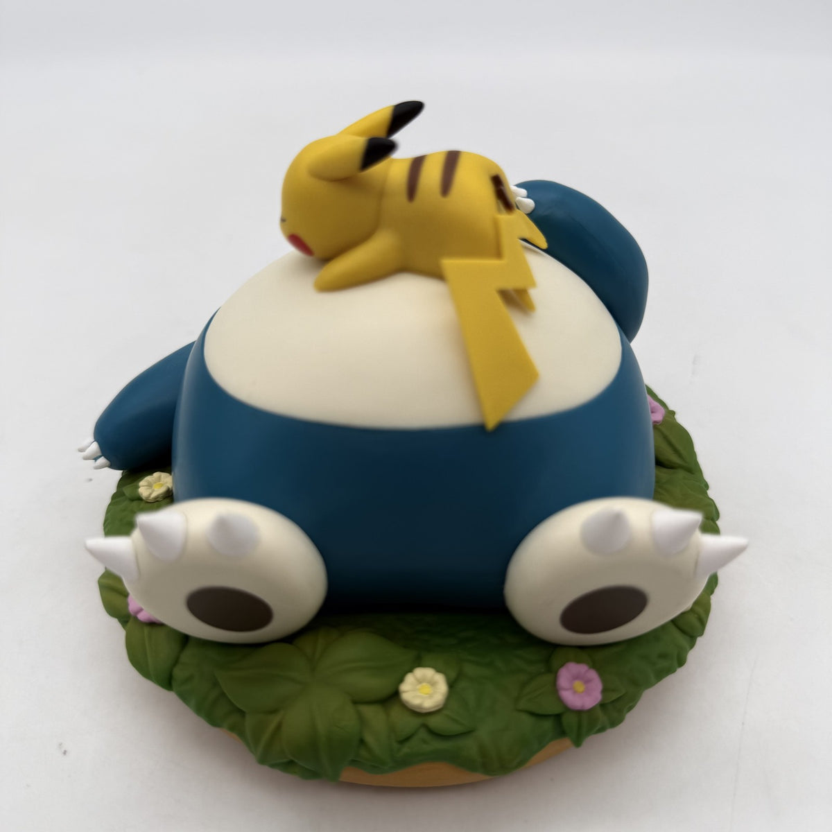 Pokemon Relaxing Time Pikachu Snorlax Figure BANDAI Banpresto w/Box