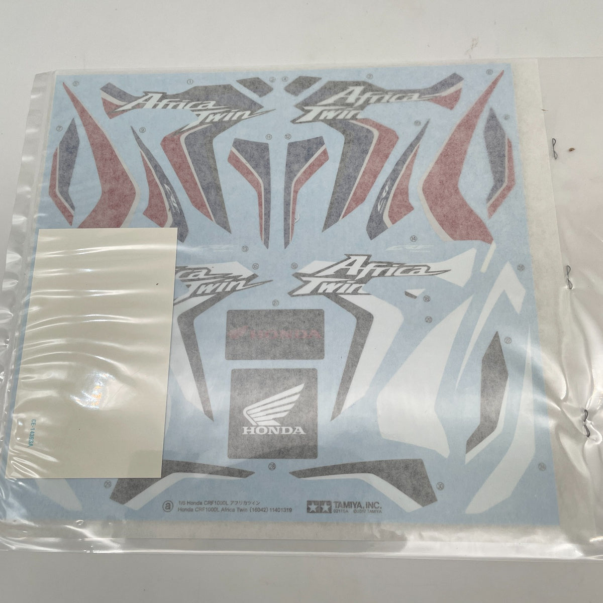 TAMIYA 1/6 Motorcycle Series No.42 Honda CRF 1000 L Africa Twin Display Model