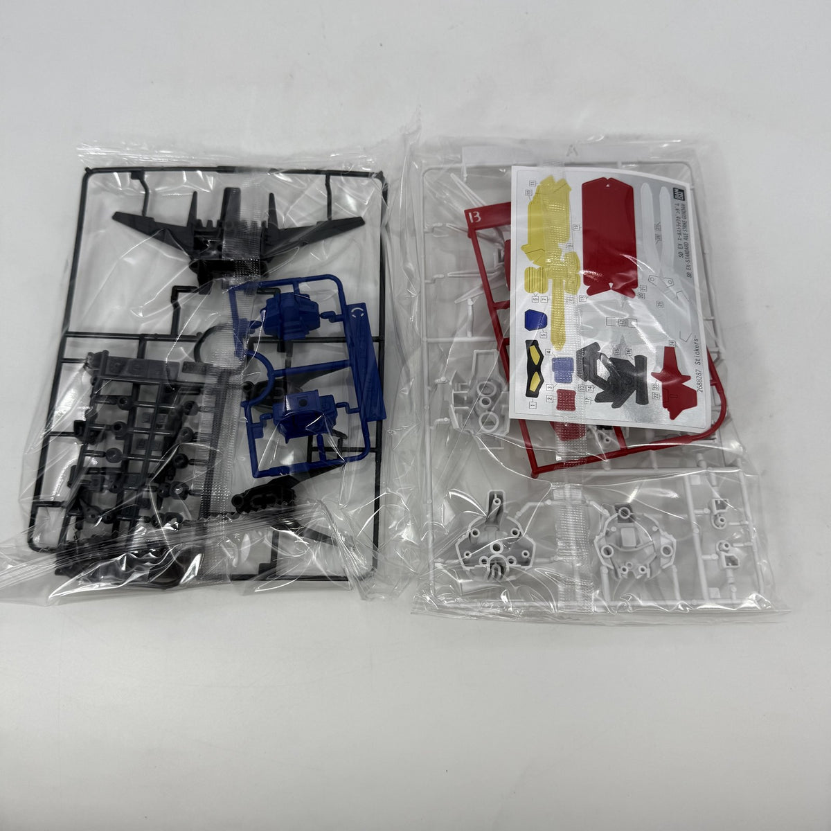GAT-X105 +AQM E-X01 SD Gundam EX Standard Ale Strike Gundam Gunpla