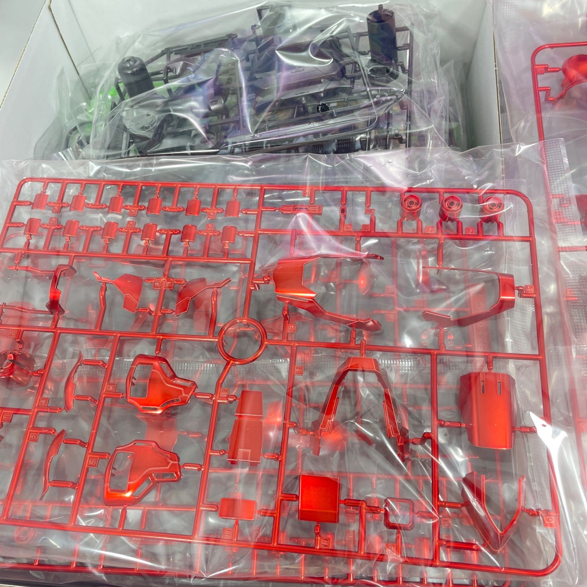 BANDAI MG 1/100 Gundam Base Limited Sazabi Ver.Ka Special Coating Model Kit