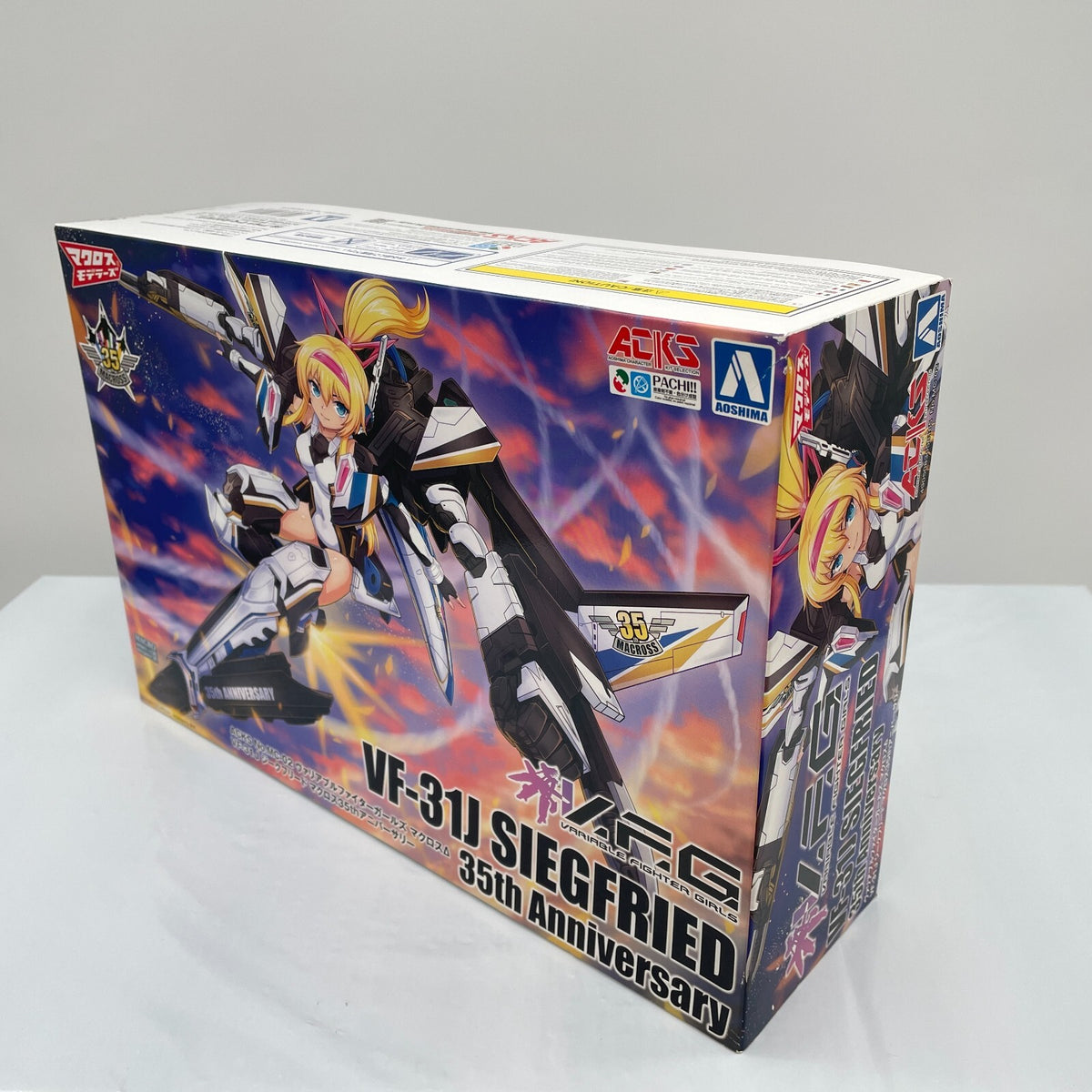 ACKS V.F.G. Macross Delta Model Kit VF-31J Siegfried 35th Anniversary Figure