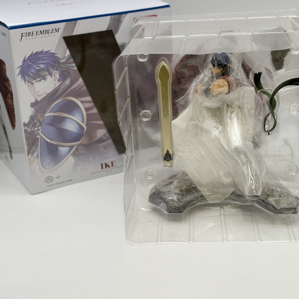 Fire Emblem Ike 1/7scale ABS PVC Figure Intelligent Systems Nintendo Japan